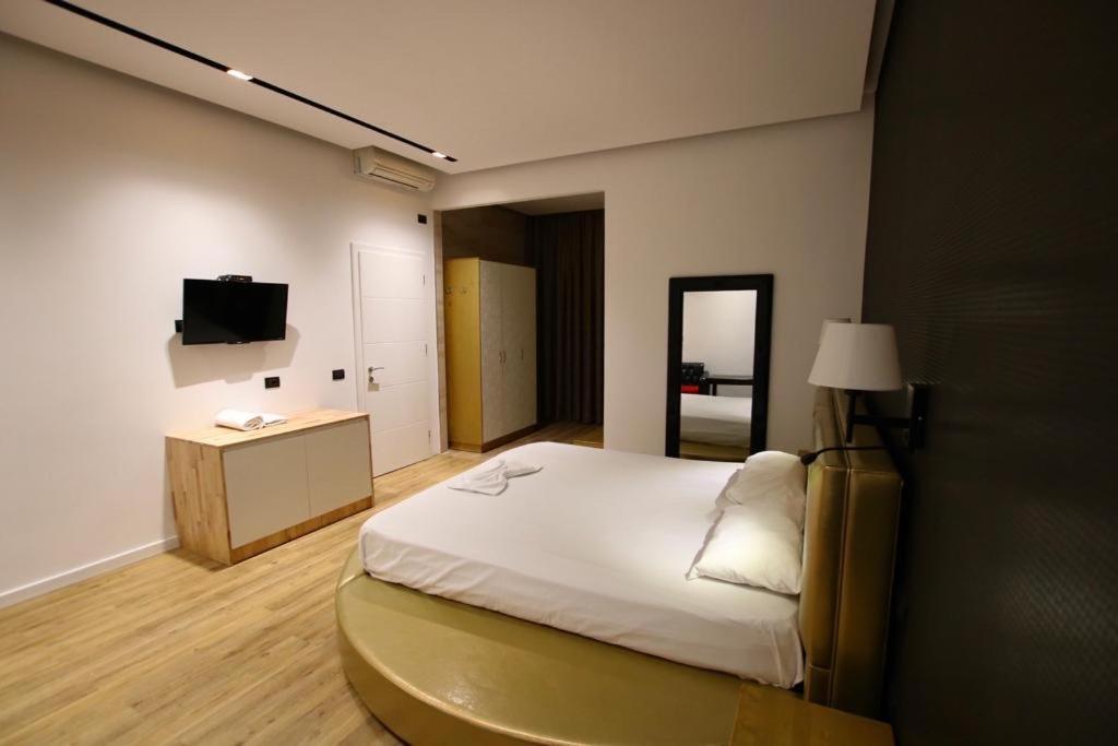 Hotel Aurelis Bërxull