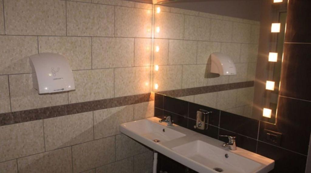Hotel Aurelis Bërxull