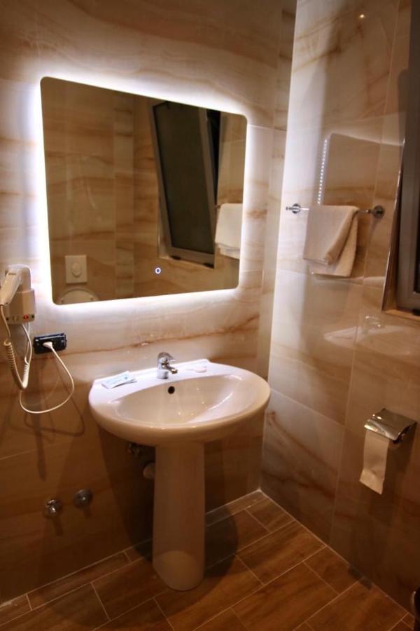 Aurelis Hotel Bërxull